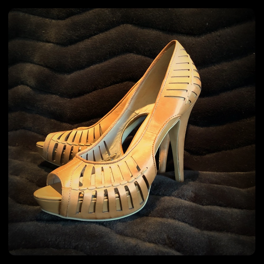 BCBG Generation leather peep toe pump